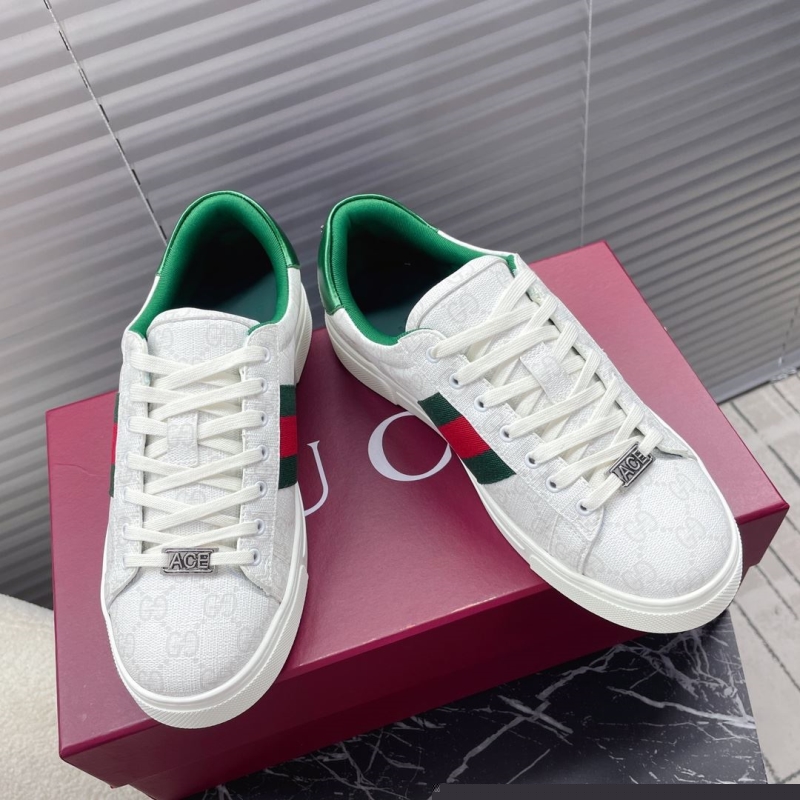 G*u*i casual shoes